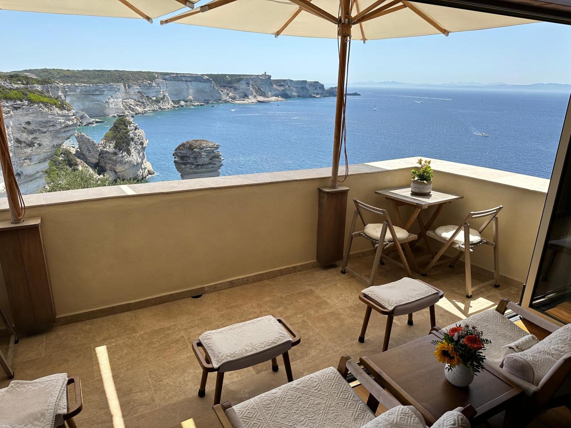 Entre Ciel Et Mer Hotel Бонифачо Екстериор снимка