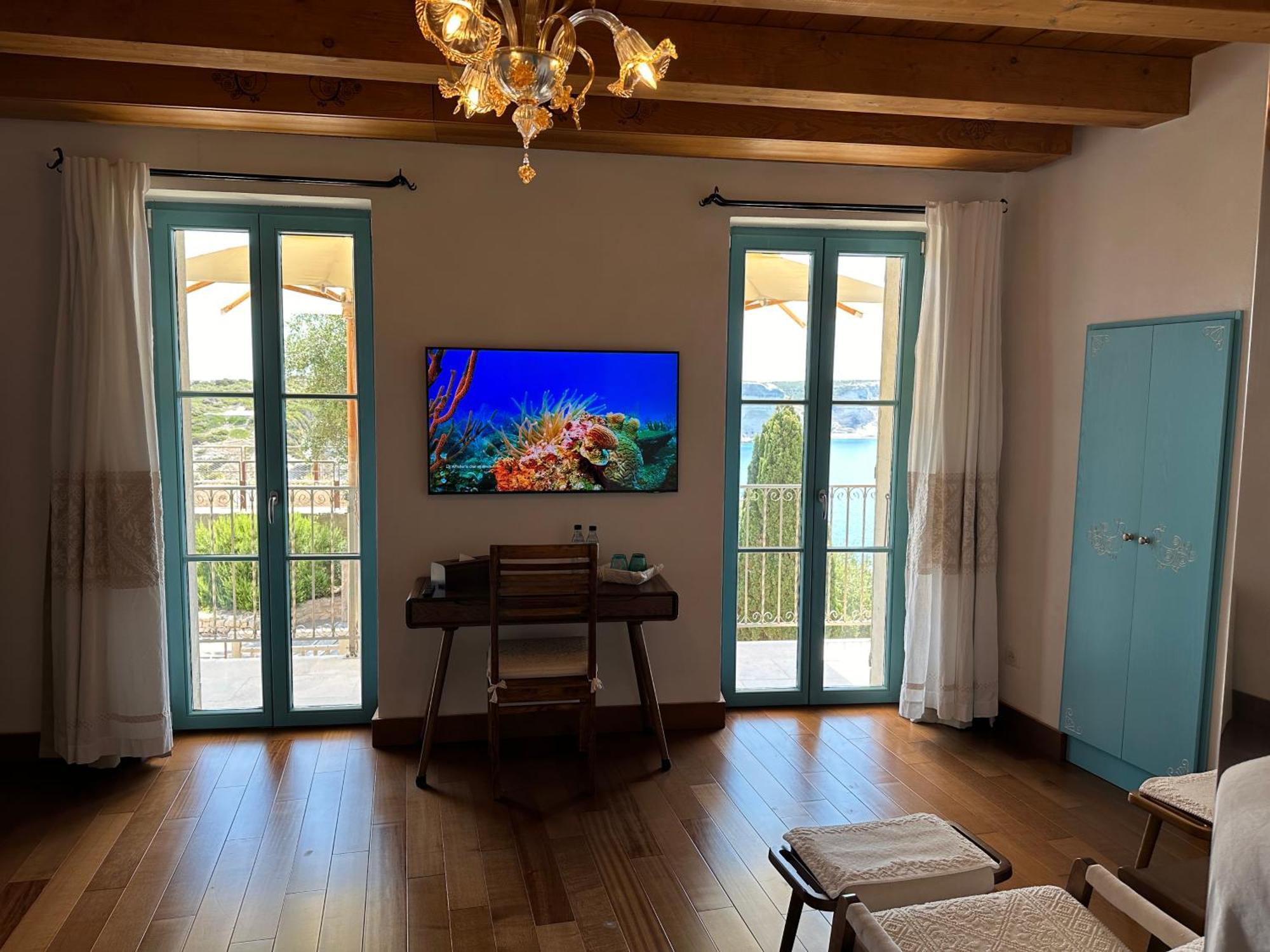 Entre Ciel Et Mer Hotel Бонифачо Екстериор снимка
