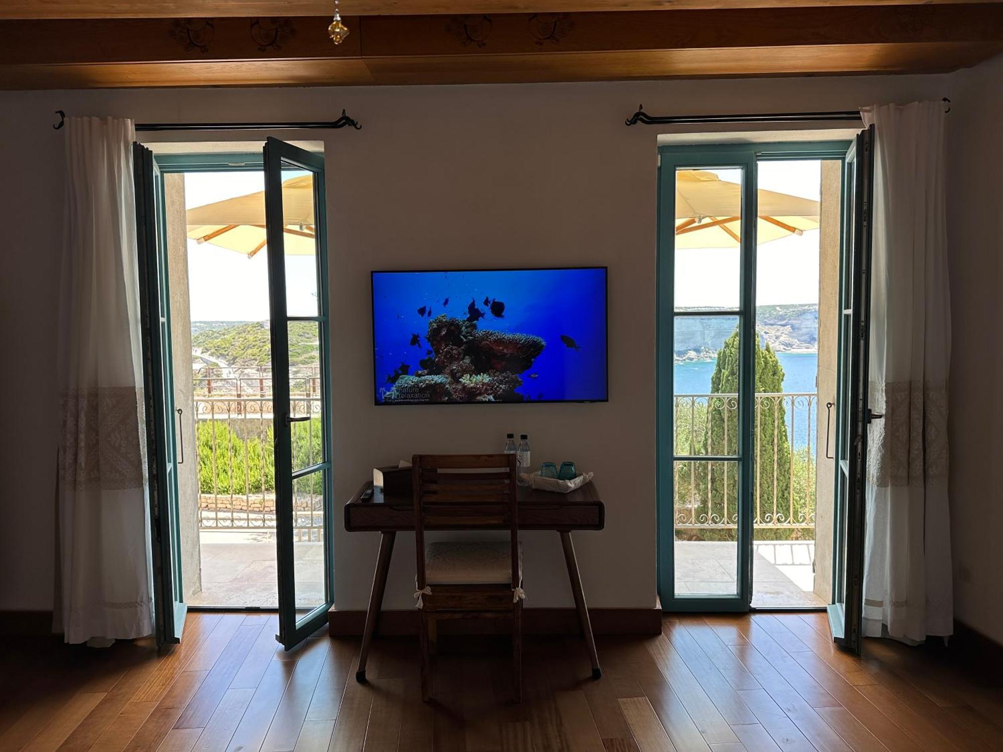 Entre Ciel Et Mer Hotel Бонифачо Екстериор снимка