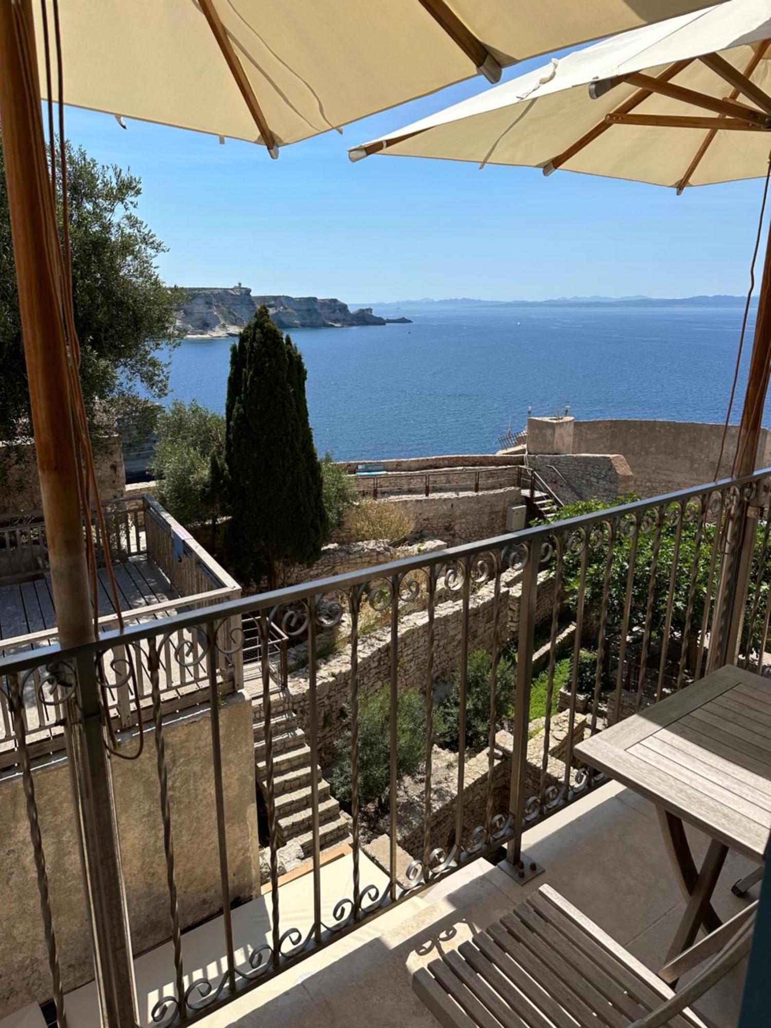 Entre Ciel Et Mer Hotel Бонифачо Екстериор снимка