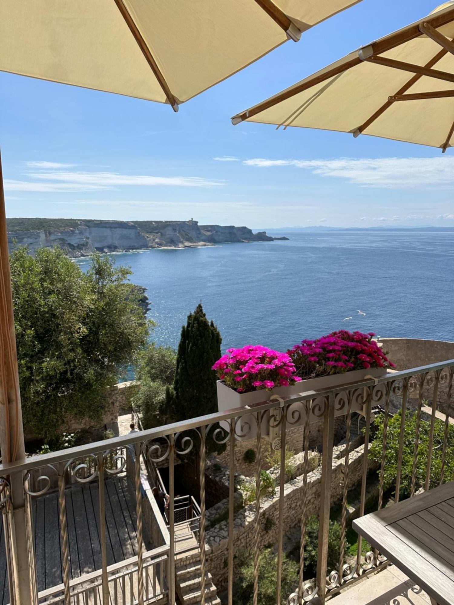 Entre Ciel Et Mer Hotel Бонифачо Екстериор снимка